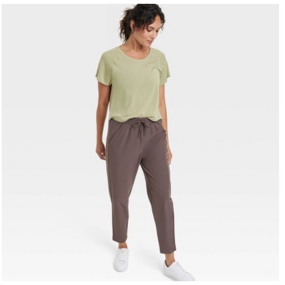 Stretch Woven High Rise Taper Pants - All in Motion Dark Brown Size Large NWT - Picture 4 of 8